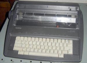 máy đánh chữ brother ax325