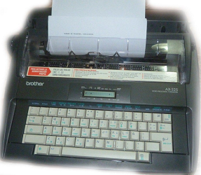 Máy đánh chữ Brother AX-525